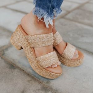 Beach by Matisse wedge sandals